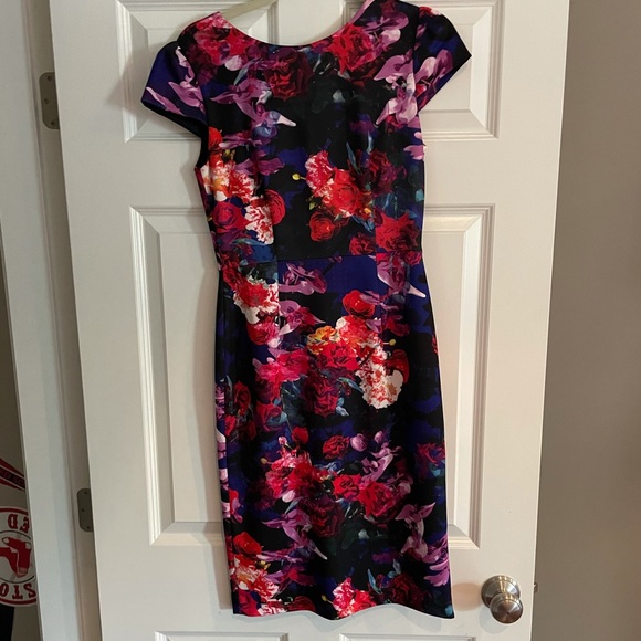 Betsey Johnson Floral Print Sheath Dress - Picture 9 of 9